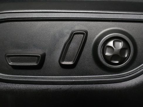 Used 2023 Jeep Grand Cherokee L Limited image 32