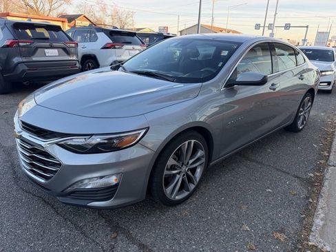 Used 2023 Chevrolet Malibu LT image 3