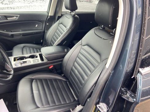 Used 2022 Ford Edge SEL w/ Convenience Package image 7