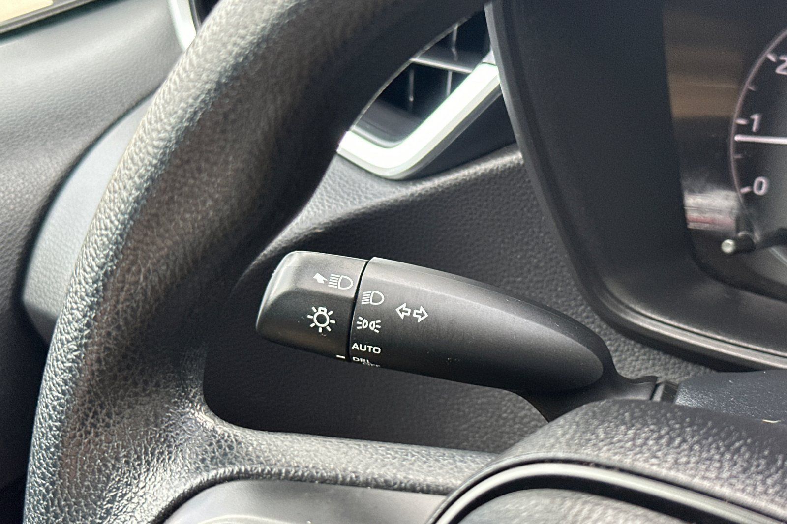 Used 2024 Toyota Corolla LE FWD image 35