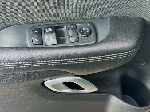 Used 2019 Dodge Challenger R/T w/ Driver Convenience Group image 19