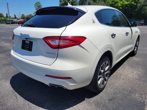 Used 2020 Maserati Levante S AWD/4WD image 5