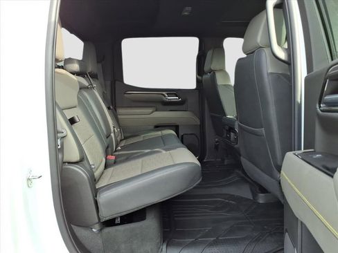 Used 2023 Chevrolet Silverado 1500 ZR2 w/ Technology Package AWD/4WD image 14