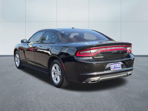 Used 2015 Dodge Charger SE w/ Power Sunroof Group RWD image 4