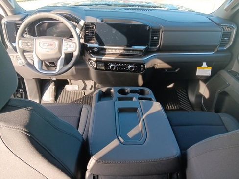 New 2026 GMC Sierra 1500 Elevation image 8