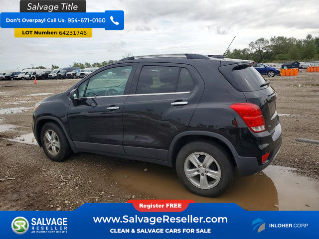 Used 2020 Chevrolet Trax LT w/ Driver Confidence Package FWD image 3