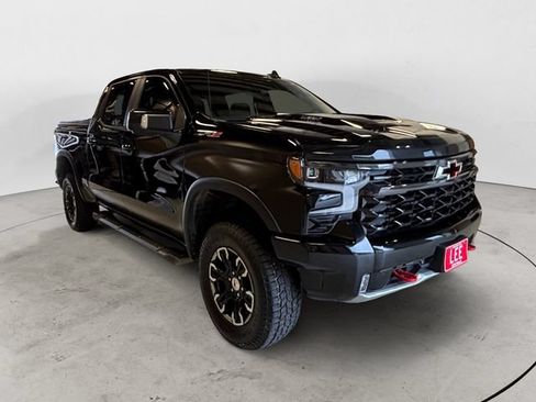 Used 2024 Chevrolet Silverado 1500 ZR2 w/ Technology Package AWD/4WD image 8
