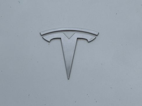 Used 2022 Tesla Model Y Performance AWD/4WD image 9
