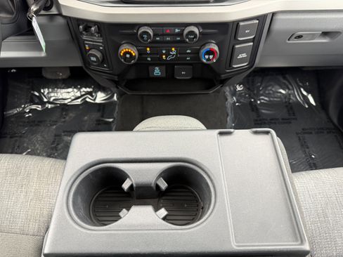 Certified 2025 Ford F250 XLT image 24