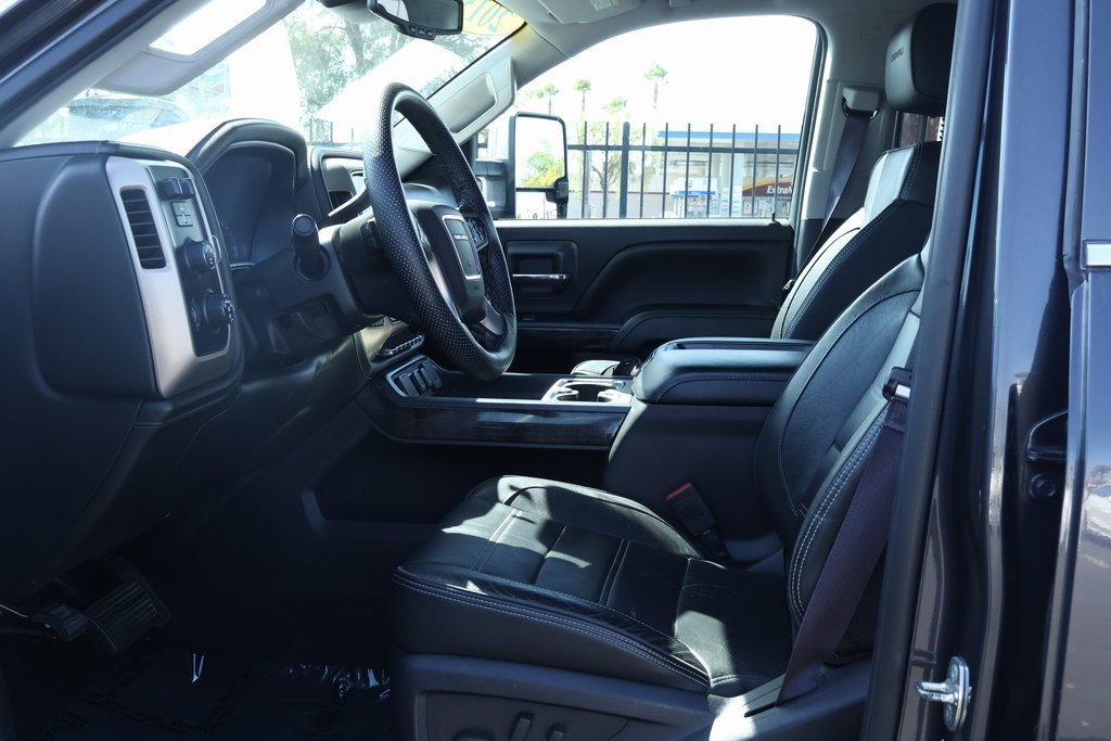 Used 2015 GMC Sierra 2500 Denali w/ Duramax Plus Package AWD/4WD image 10