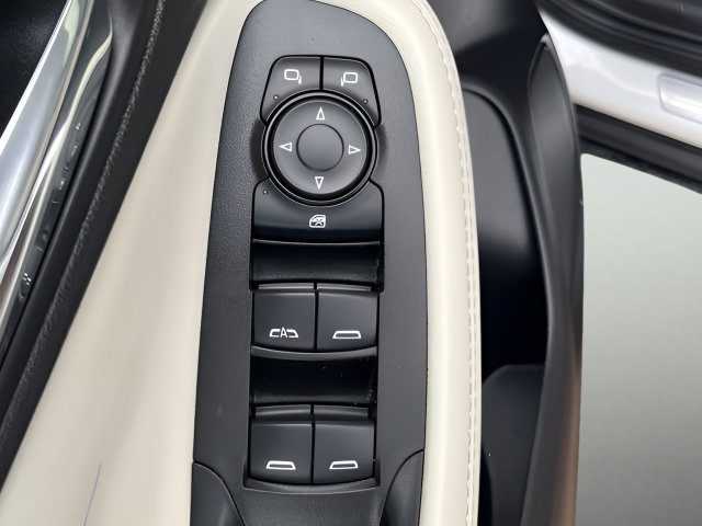 Used 2021 Buick Encore GX Select FWD image 14