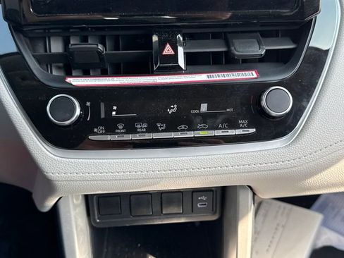 Certified 2024 Toyota Corolla Cross L image 30