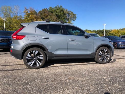Used 2023 Volvo XC40 B5 Ultimate w/ Protection Package Premier image 8