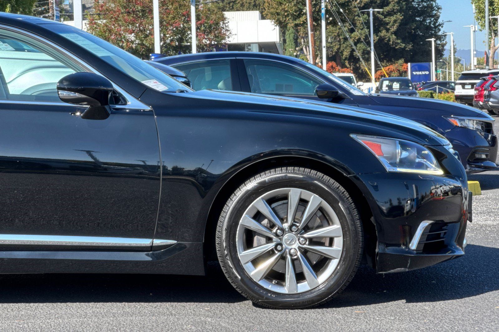 Used 2013 Lexus LS 460 w/ Comfort Pkg RWD image 35