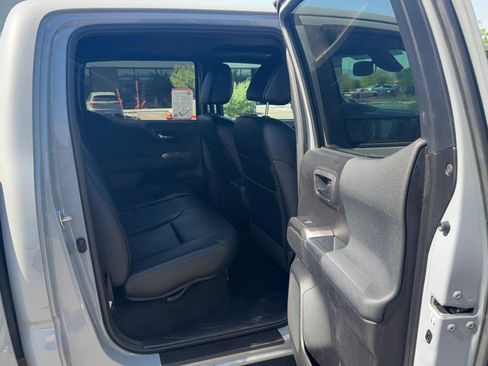 Used 2019 Toyota Tacoma TRD Sport AWD/4WD image 15