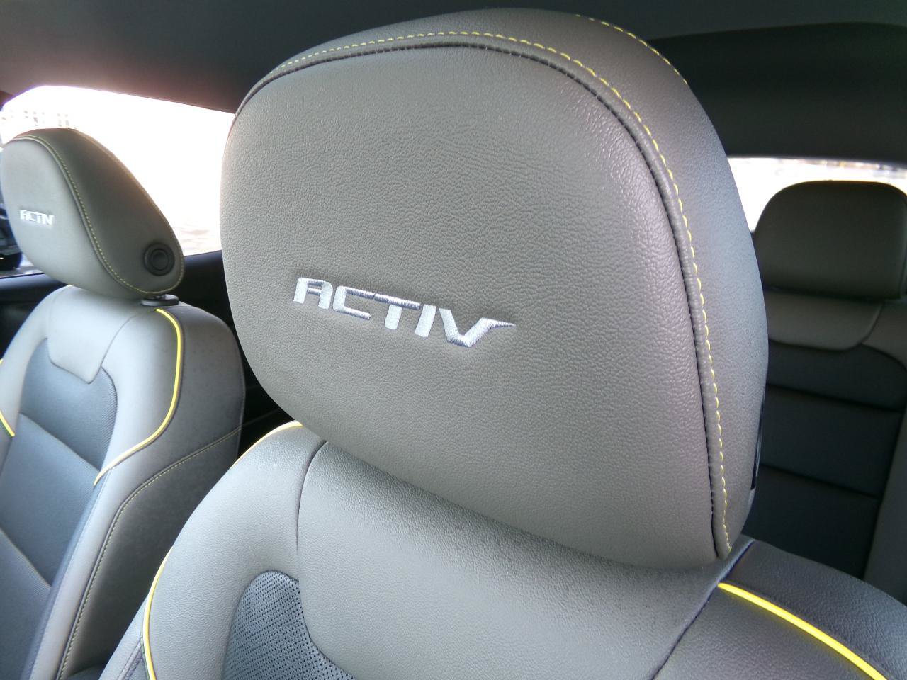 Used 2025 Chevrolet Trax ACTIV w/ Sunroof Package FWD image 13