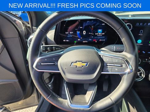 Used 2024 Chevrolet Blazer EV LT AWD/4WD image 12
