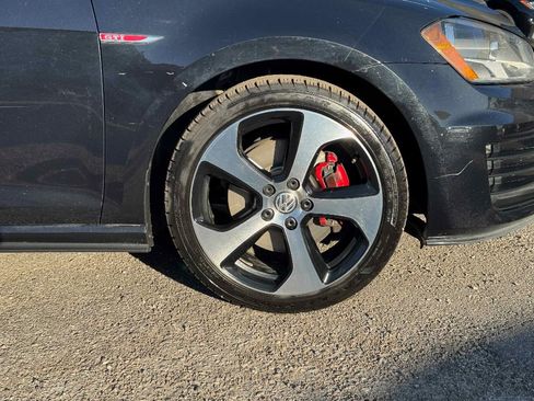 Used 2017 Volkswagen GTI S image 9