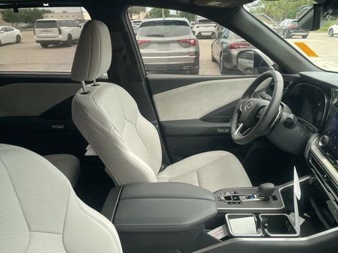 Used 2025 Lexus TX 350 AWD w/ Technology Package image 8