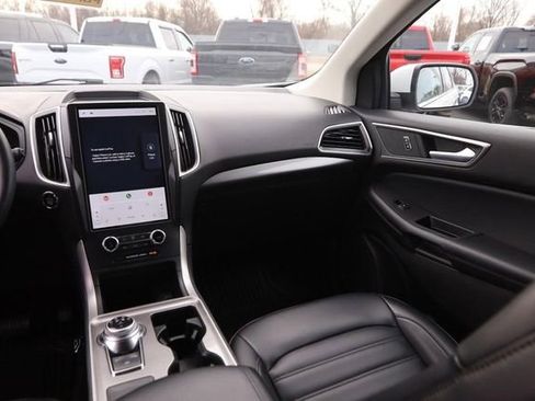 Certified 2024 Ford Edge SEL image 23
