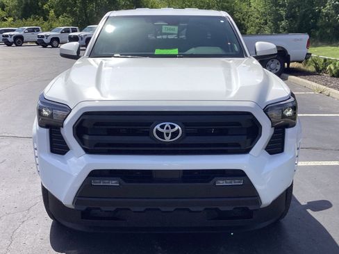 New 2025 Toyota Tacoma SR5 image 3