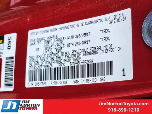 Used 2024 Toyota Tacoma TRD Off-Road AWD/4WD image 33