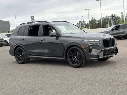 Used 2026 BMW X7 xDrive40i w/ M Sport Package AWD/4WD image 4