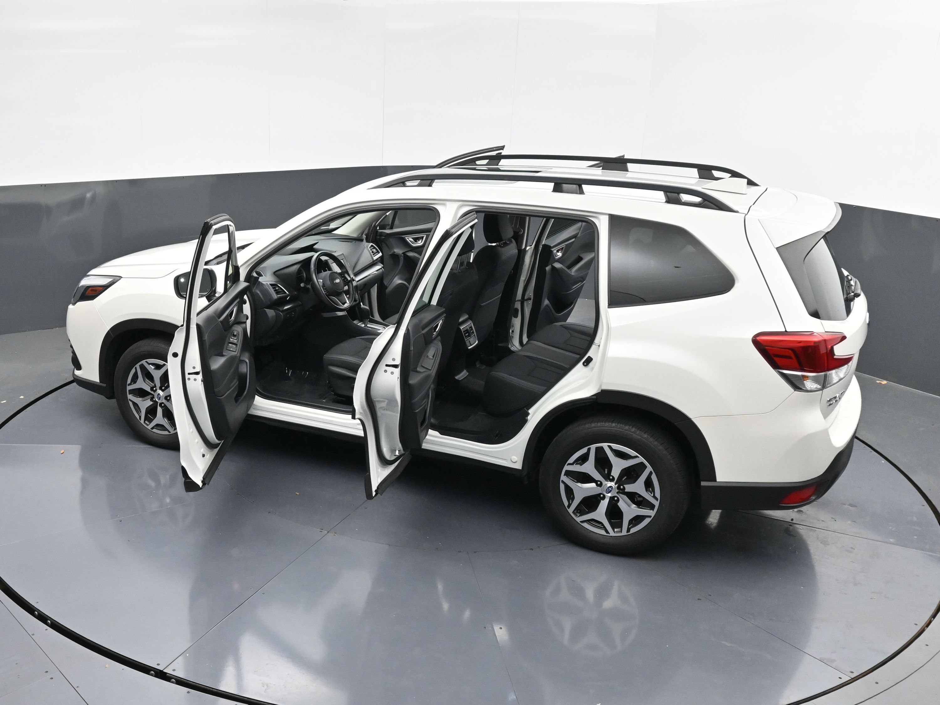 Used 2023 Subaru Forester Premium AWD/4WD image 45