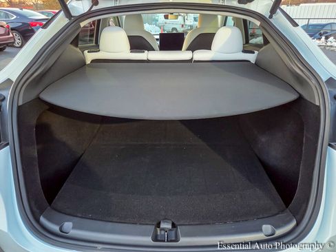 Used 2023 Tesla Model Y Long Range image 29