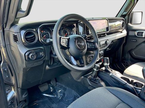 Certified 2024 Jeep Wrangler Sport AWD/4WD image 9