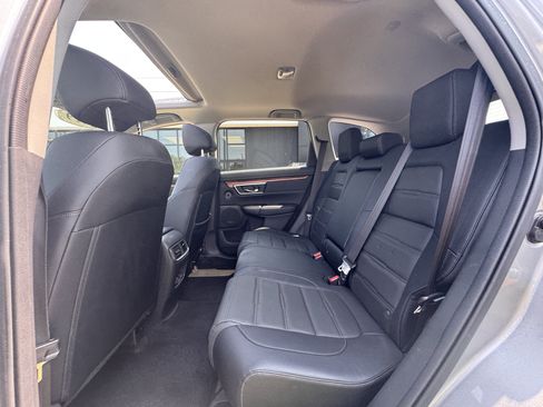 Used 2019 Honda CR-V Touring image 7