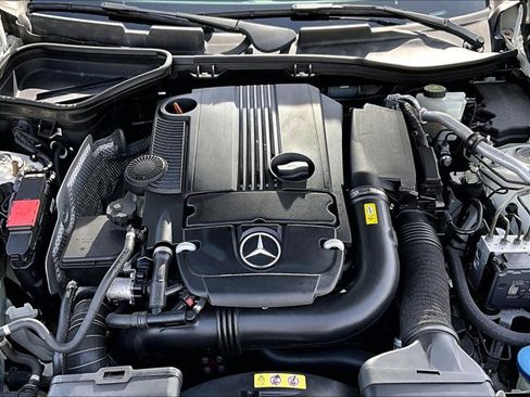 Used 2013 Mercedes-Benz SLK 250 image 10