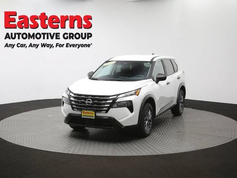 Used 2024 Nissan Rogue S AWD/4WD image 57