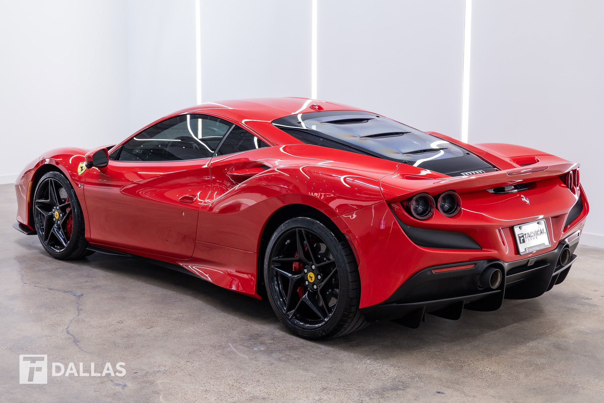 Used 2020 Ferrari F8 Tributo RWD image 10
