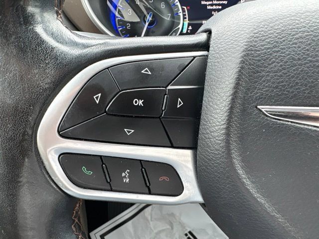 Used 2019 Chrysler Pacifica Touring-L Plus w/ Tire & Wheel Group FWD image 23