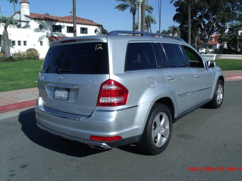 Used 2010 Mercedes-Benz GL 450 4MATIC image 25