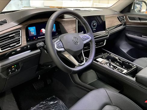 New 2026 Volkswagen Atlas SEL image 8