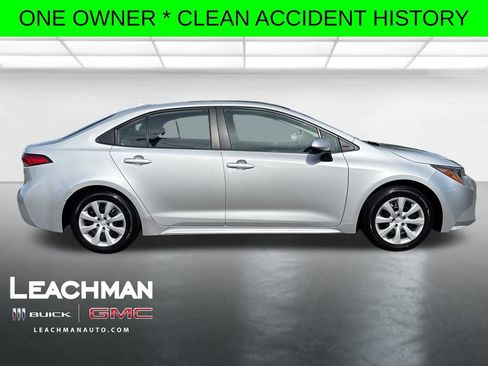 Used 2024 Toyota Corolla LE FWD image 2
