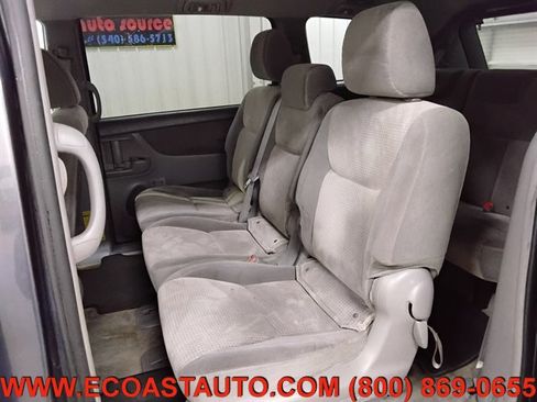 Used 2010 Toyota Sienna LE FWD image 13