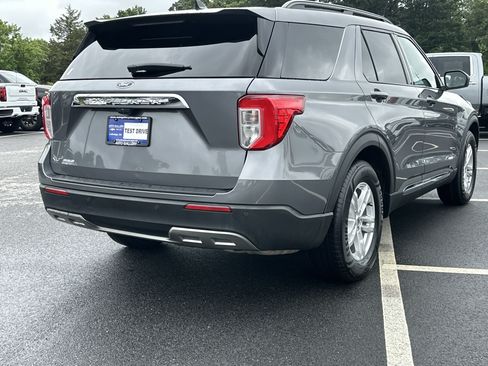 Used 2022 Ford Explorer XLT w/ Equipment Group 202A RWD image 10
