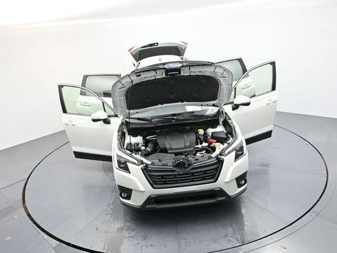 Certified 2024 Subaru Forester Limited image 39