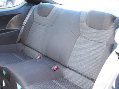 Used 2013 Hyundai Genesis 2.0T RWD image 17