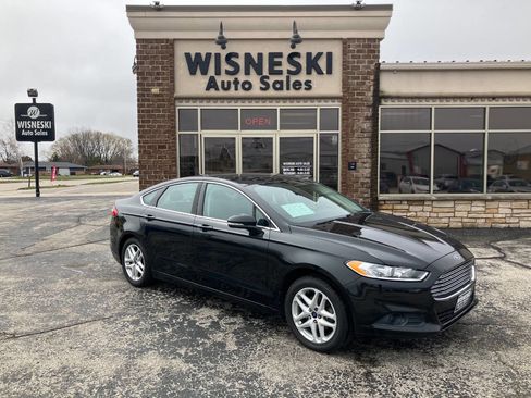 Used 2013 Ford Fusion SE FWD image 1