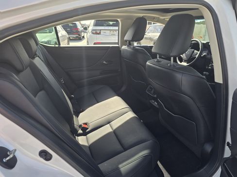 Used 2022 Lexus ES 350 w/ Premium Package image 22