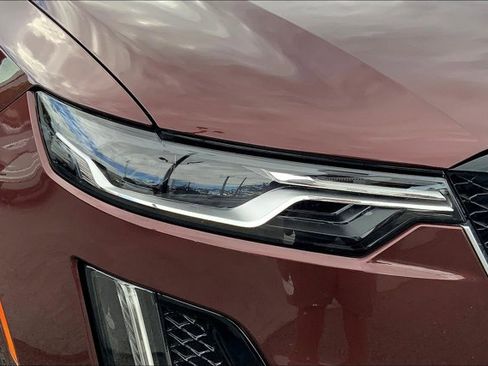 Used 2022 Cadillac XT6 Sport w/ Technology Package image 29