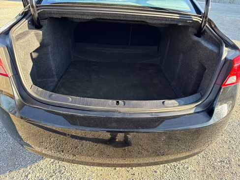 Used 2017 Chevrolet Impala LT w/ Convenience Package image 15