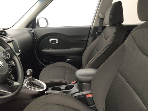 Used 2018 Kia Soul w/ Convenience Package FWD image 17