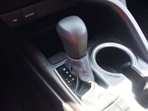 Used 2024 Toyota Camry LE FWD image 9