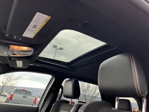 Used 2025 Dodge Durango R/T image 26