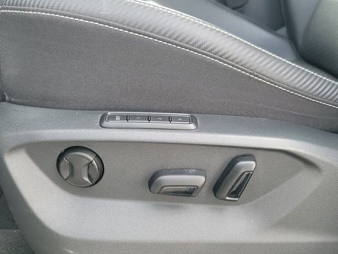 Used 2023 Volkswagen Atlas Cross Sport SEL image 23